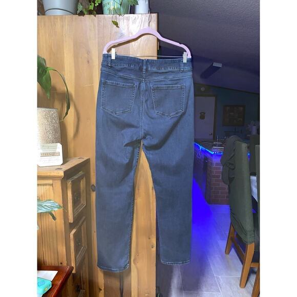 Lane Bryant blue jeans, 5 pockets high-rise straight size 14 - Picture 2 of 5